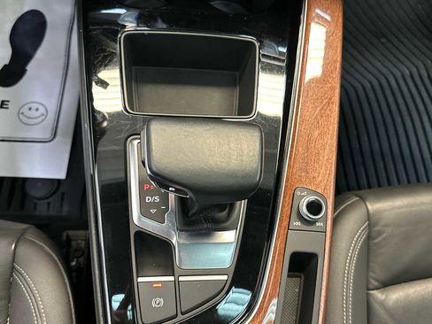 Used 2021 Audi A4 2.0T Premium w/ Convenience Package image 29