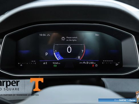 Used 2025 Volkswagen Jetta SE w/ Sunroof Package FWD image 27