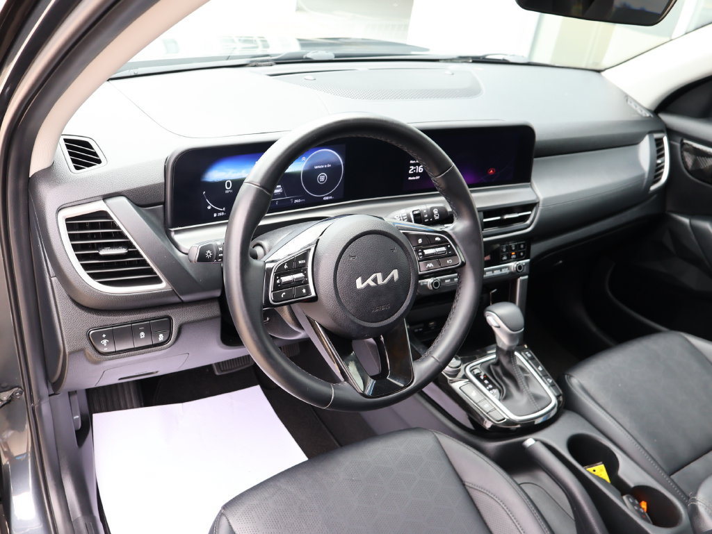 Used 2024 Kia Seltos EX AWD/4WD image 24