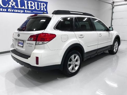 Used 2014 Subaru Outback 2.5i Limited w/ Moonroof Package image 15