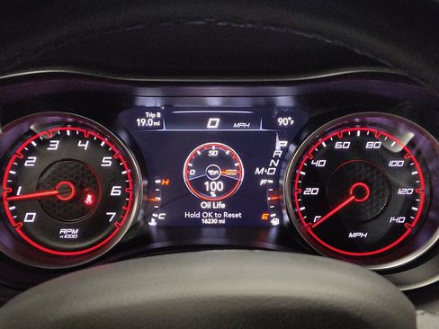 Used 2019 Dodge Charger SXT AWD/4WD image 23