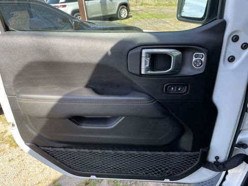 Certified 2021 Jeep Wrangler Unlimited Sahara image 33