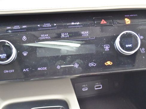 Used 2023 INFINITI QX60 Luxe w/ Cargo Package AWD/4WD image 31