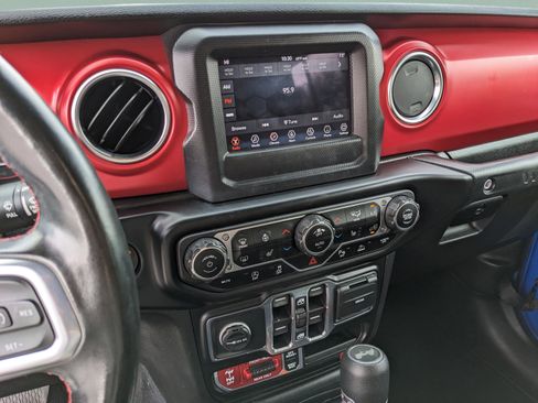 Used 2021 Jeep Wrangler Unlimited Rubicon w/ Safety Group image 26