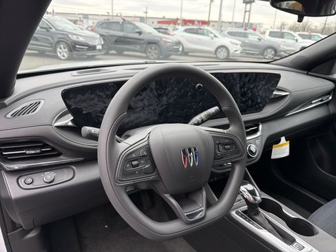 New 2026 Buick Envista Preferred image 13