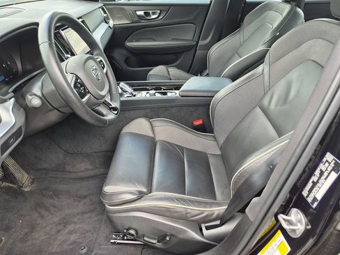 Used 2024 Volvo S60 B5 Plus w/ Climate Package FWD image 11