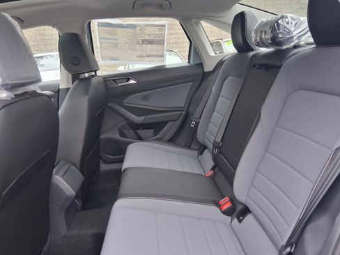 New 2026 Volkswagen Jetta SE FWD image 23