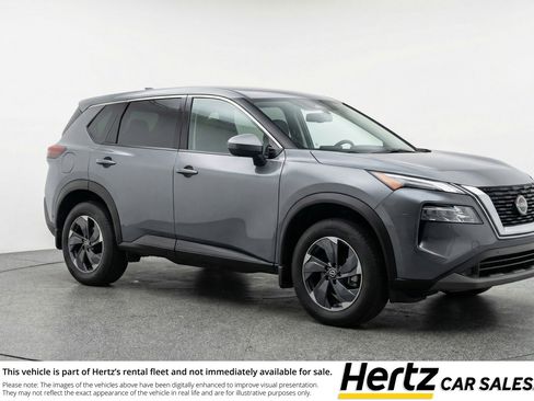 Used 2025 Nissan Rogue SV image 1