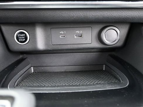 Used 2023 Nissan Rogue SV image 20