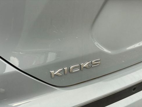 Certified 2023 Nissan Kicks SV image 31