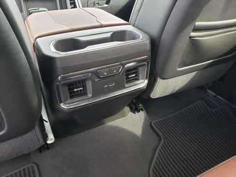 Used 2024 GMC Sierra 1500 Denali Ultimate image 34