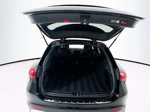 Used 2026 Mercedes-Benz GLC 300 image 28