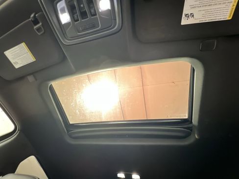 Certified 2021 GMC Sierra 1500 AT4 w/ AT4 Premium Package image 19