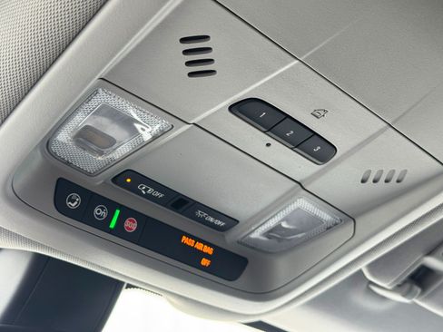 Used 2019 Chevrolet Equinox LT FWD image 28
