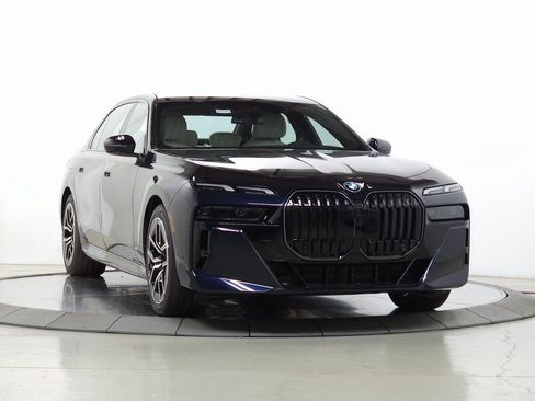 New 2026 BMW 740i xDrive image 1