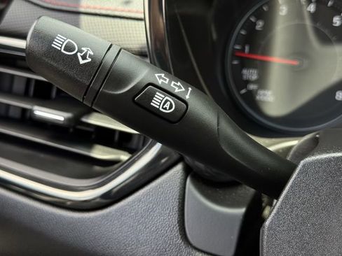 Used 2023 Chevrolet Equinox RS FWD image 23