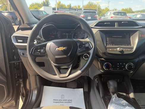 Used 2023 Chevrolet TrailBlazer LT FWD image 17