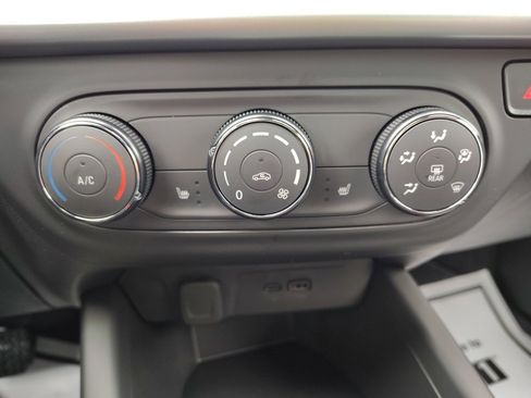 New 2026 Chevrolet Trax RS w/ Driver Confidence Package image 18