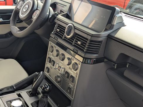 Used 2025 INEOS Grenadier AWD/4WD image 27