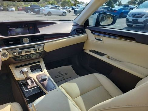 Used 2018 Lexus ES 350 w/ Premier Package image 23