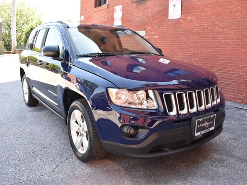 Used 2012 Jeep Compass Sport AWD/4WD image 10
