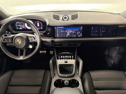 Certified 2026 Porsche Cayenne GTS AWD/4WD image 17