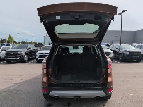 Used 2017 Ford Escape Titanium w/ Canadian Touring Package AWD/4WD image 18