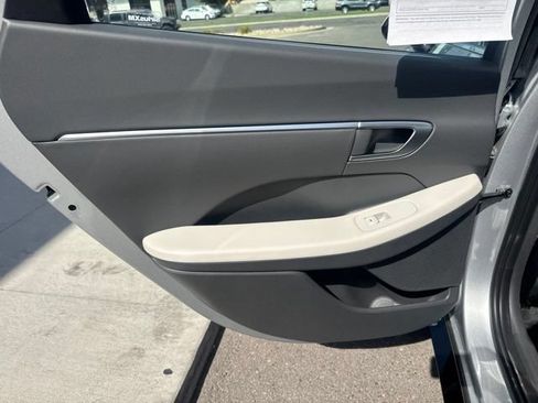 Used 2025 Hyundai Sonata SEL FWD image 17