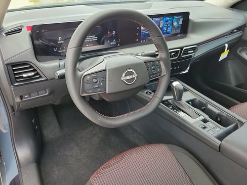 New 2026 Nissan Sentra SR w/ Floor Mat Package FWD image 22