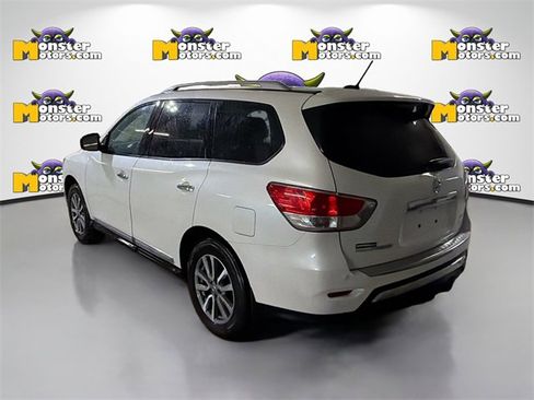 Used 2016 Nissan Pathfinder SL image 6