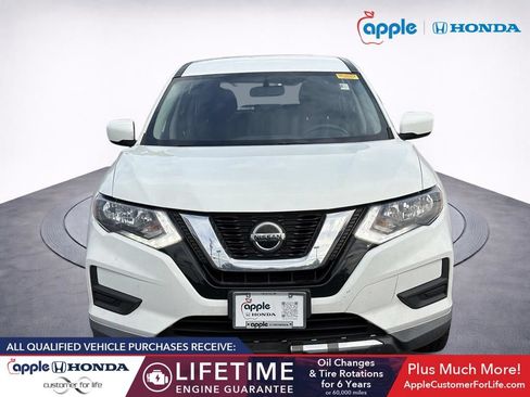 Used 2018 Nissan Rogue S AWD/4WD image 2