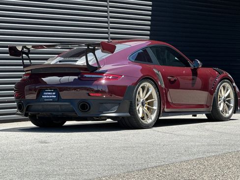 Used 2018 Porsche 911 GT2 RS RWD image 8