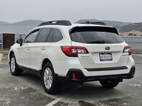 Used 2018 Subaru Outback 2.5i Premium image 15