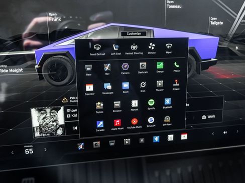 Used 2025 Tesla Cybertruck AWD Crew Cab image 18