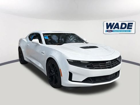 Used 2023 Chevrolet Camaro LT RWD image 3