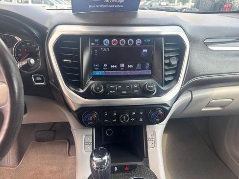 Used 2017 GMC Acadia SLT FWD image 18