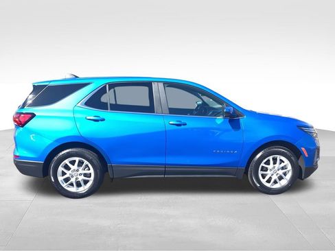 Used 2024 Chevrolet Equinox LT FWD image 9