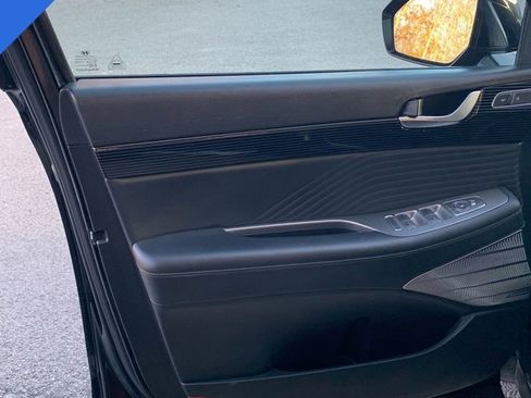 Used 2023 Hyundai Palisade Calligraphy image 3