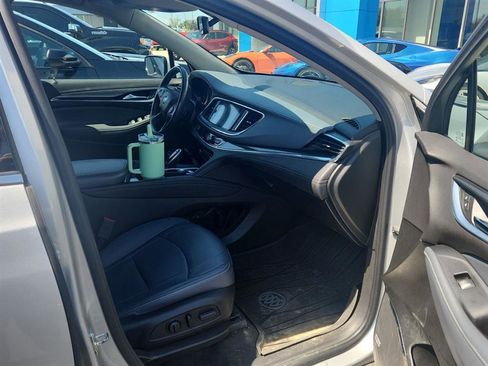 Used 2021 Buick Enclave Essence w/ Sport Touring Edition FWD image 6