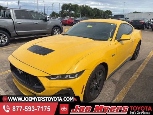 Used 2024 Ford Mustang GT RWD image 1