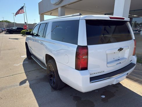 Used 2018 Chevrolet Suburban Premier AWD/4WD image 7