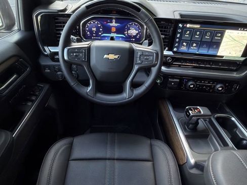 New 2026 Chevrolet Silverado 1500 High Country AWD/4WD image 12
