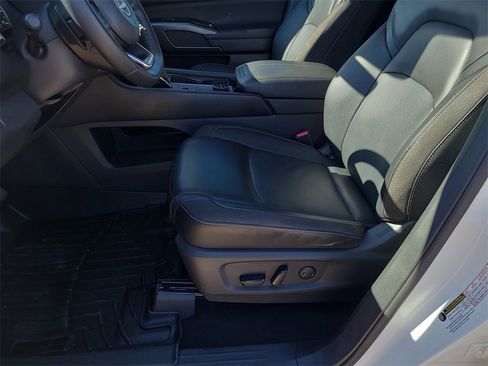 Certified 2023 Nissan Pathfinder SL w/ SL Premium Package image 17