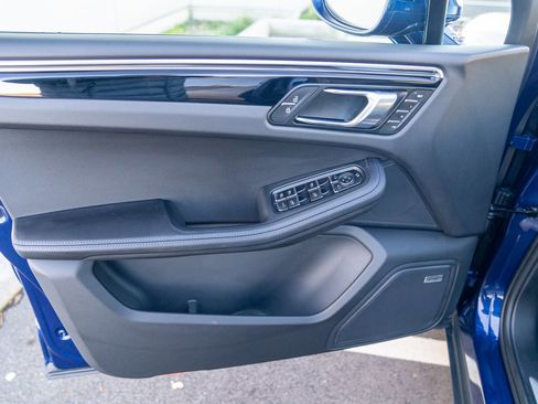 New 2026 Porsche Macan S image 10