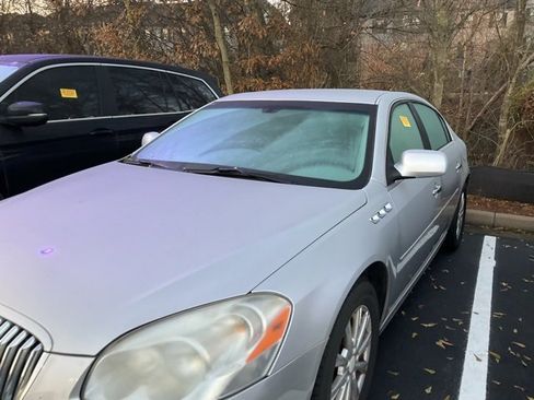 Used 2011 Buick Lucerne CXL image 10