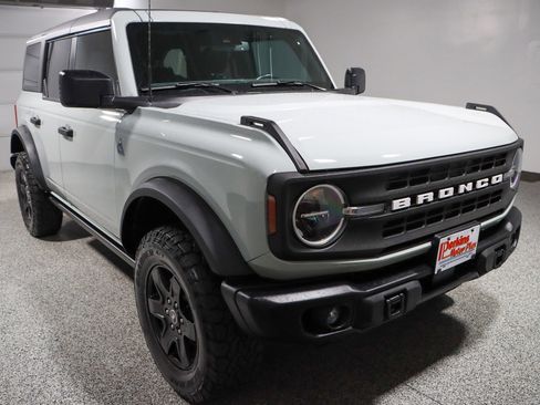 Used 2023 Ford Bronco Black Diamond AWD/4WD image 5