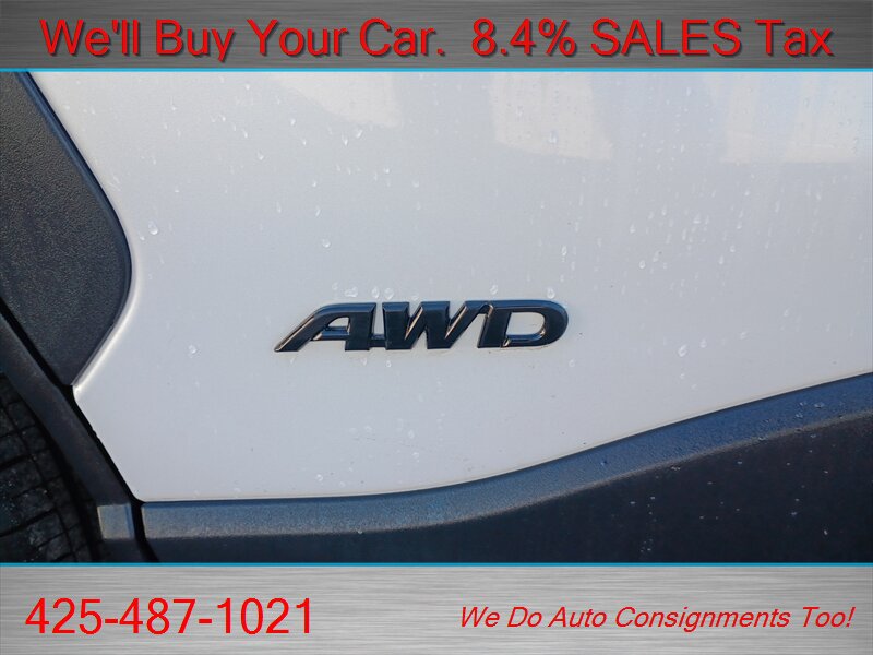Used 2024 Toyota Corolla Cross AWD Hybrid image 34