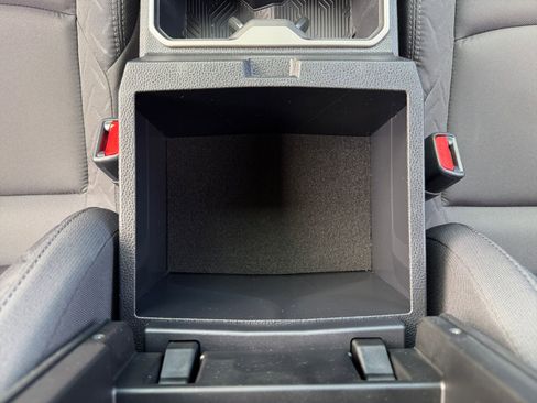 Certified 2026 Toyota Tacoma SR5 AWD/4WD image 18