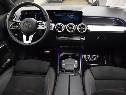 Used 2023 Mercedes-Benz GLB 250 image 20