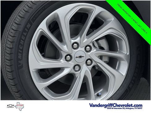 New 2027 Chevrolet Bolt LT w/ Comfort Package FWD image 9